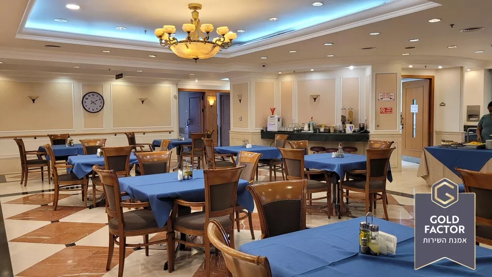 בתי אבות במרכז בסטנדרט LUX CARE